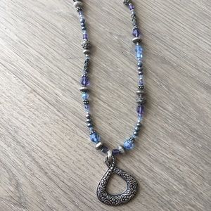 Tres Jolie necklace with a beautiful pendant